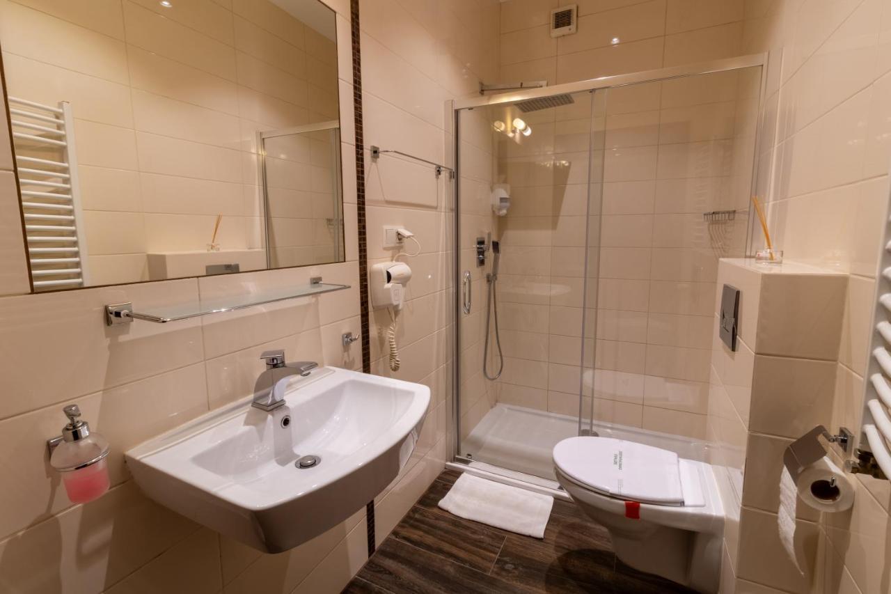كراكوفيا Atlantic Aparthotel المظهر الخارجي الصورة